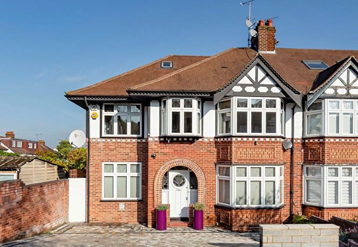 4 Bedroom Semi-Detached House To Rent In Sandall Road, Ealing, W5