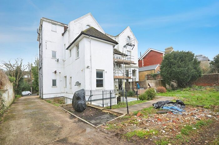1 Bedroom Flat For Sale In Upper Maze Hill, St. Leonards-On-Sea, TN38