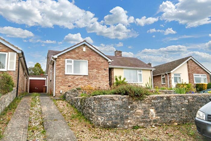 3 Bedroom Detached Bungalow For Sale In Butts Road, Horspath, OX33