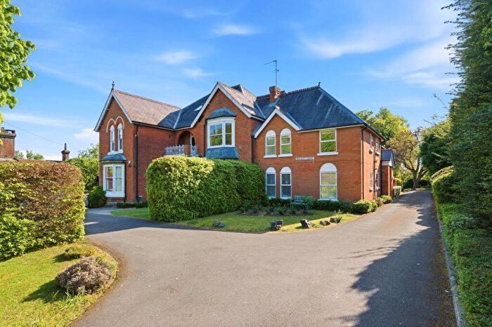1 Bedroom Apartment To Rent In The Hill, Wheathampstead, St. Albans, Hertfordshire, AL4