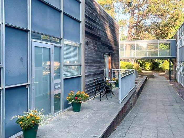 1 Bedroom Flat For Sale In Aslin Court, Hatfield Road, St Albans, AL1