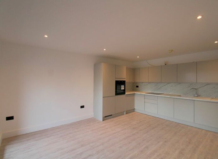 2 Bedroom Flat To Rent In Mulgrave Road, Croydon, Surrey, CR0