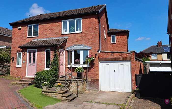 2 Bedroom Semi-Detached House For Sale In Wade Meadow, Sheffield, S6