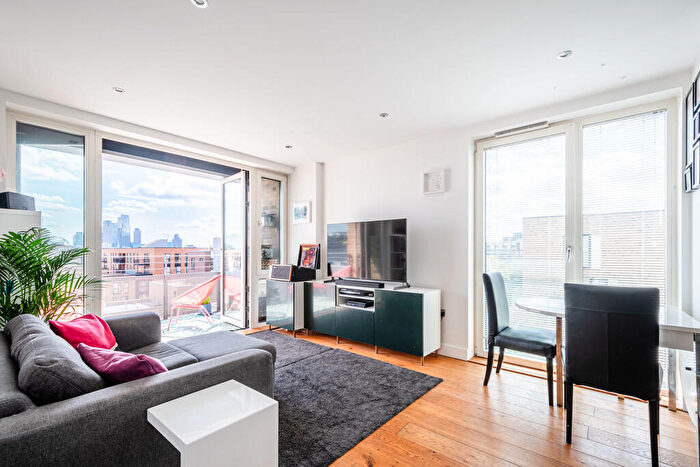 2 Bedroom Apartment For Sale In Lovelace Street, E8