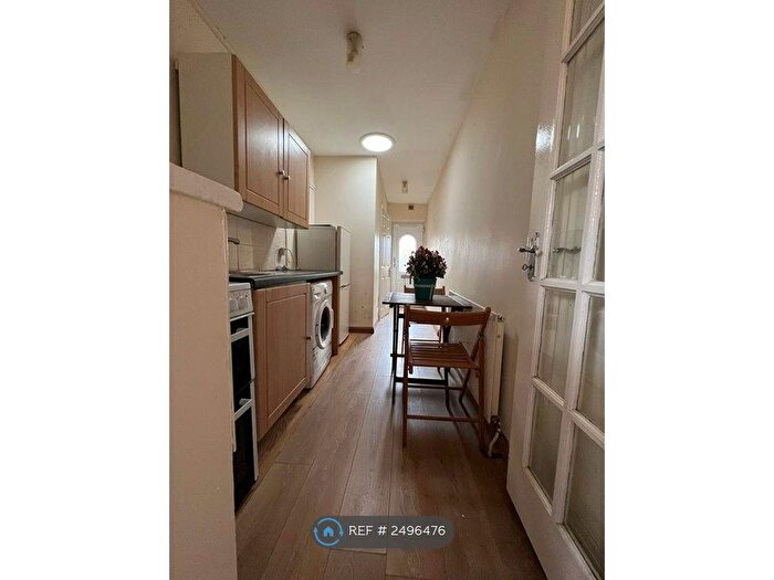 Studio To Rent In Castleton Road, London, SE9