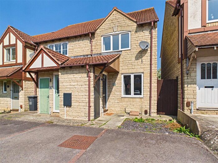2 Bedroom End Of Terrace House For Sale In Shelduck Road, Quedgeley, Gloucester, Gloucestershire, GL2