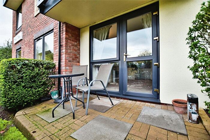 1 Bedroom Flat For Sale In Mere Court, Knutsford, WA16