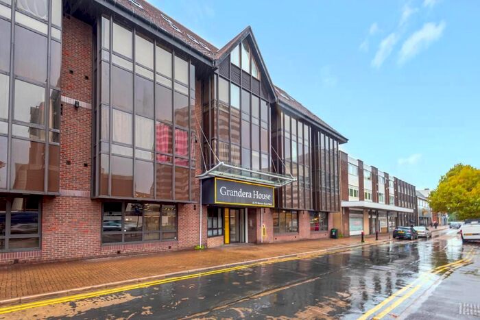 1 Bedroom Flat To Rent In Sunbury-On-Thames, Surrey, TW16