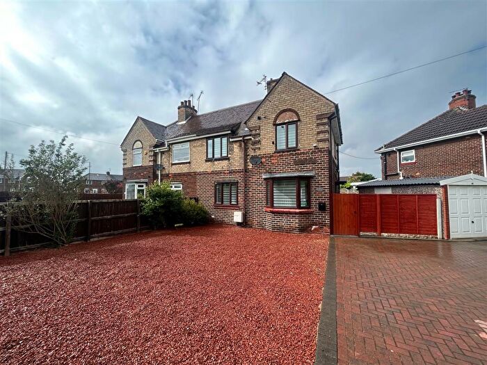 3 Bedroom Semi-Detached House To Rent In Scrooby Road, Bircotes, Doncaster, DN11