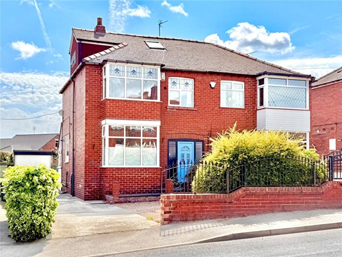 4 Bedroom Semi-Detached House For Sale In Lundhill Road, Wombwell, Barnsley, S73