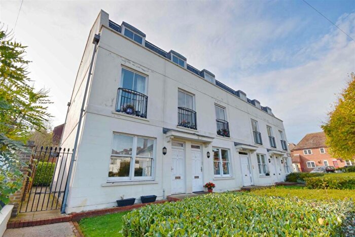 2 Bedroom Flat To Rent In Westerly Mews, Canterbury, CT2