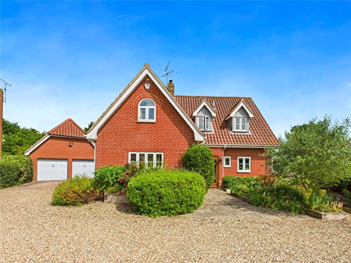 5 Bedroom Detached House For Sale In Tomline Court, Nacton, Ipswich, Suffolk, IP10