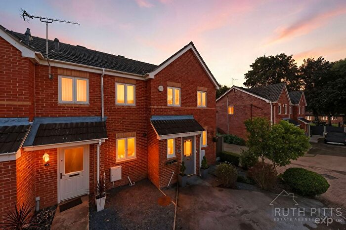 3 Bedroom End Of Terrace House For Sale In Northfield Grange, South Kirkby, WF9
