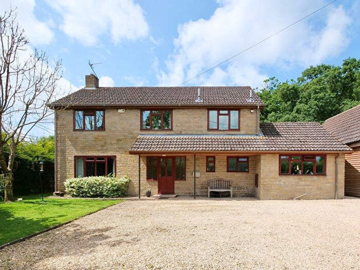 4 Bedroom Detached House For Sale In Barkleighs, Manston, Sturminster Newton, Dorset, DT10