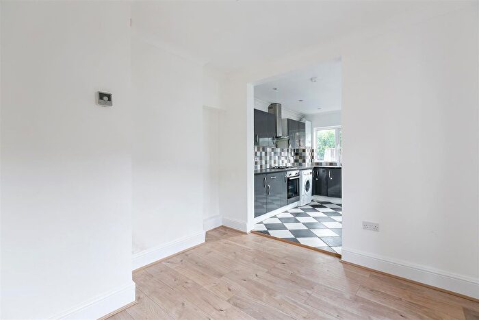 2 Bedroom Flat To Rent In Jacksons Place, Cross Road, Croydon, CR0