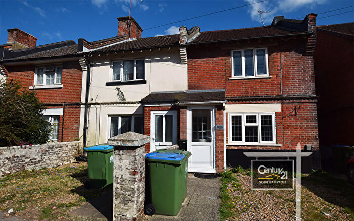 2 Bedroom End Of Terrace House To Rent In |Ref: |, Victoria Road, Southampton, SO19