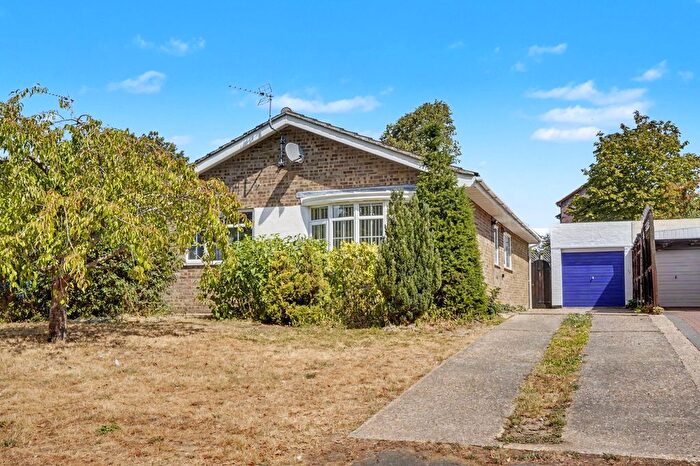 3 Bedroom Detached Bungalow For Sale In Suffolk Way, Newmarket, CB8