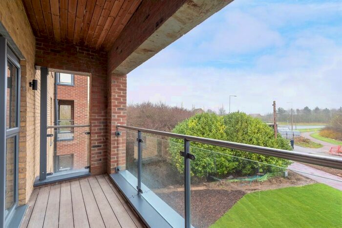 2 Bedroom Flat To Rent In Bedroom Property In Atlas Way, Milton Keynes, MK10