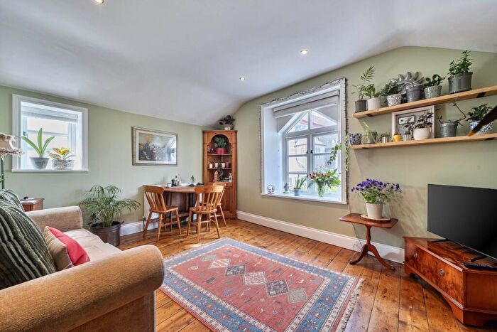 2 Bedroom Cottage For Sale In Haye Road, Callington, PL17