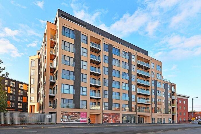 3 Bedroom Flat To Rent In Regency Place, Parade, Birmingham, West Midlands, B1