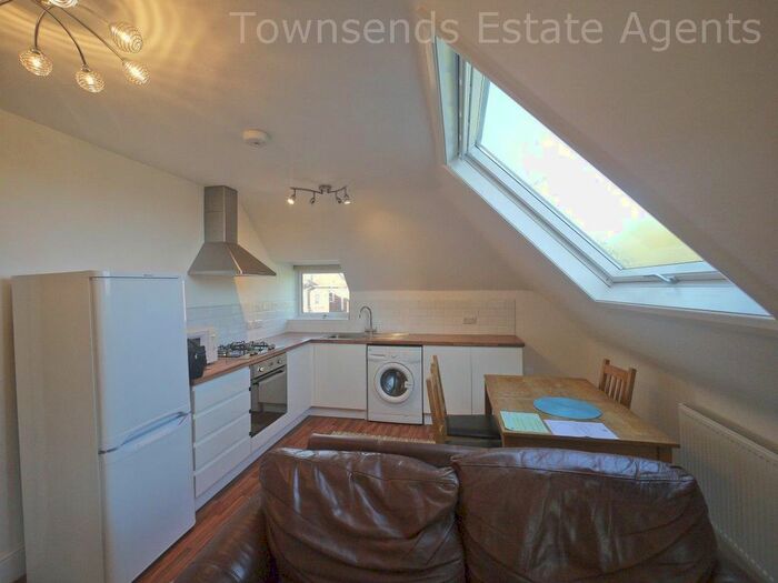 1 Bedroom Flat To Rent In Murray Road, Northwood, HA6