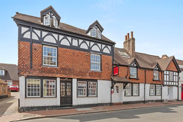 2 Bedroom Flat For Sale In High Street, Great Missenden, HP16
