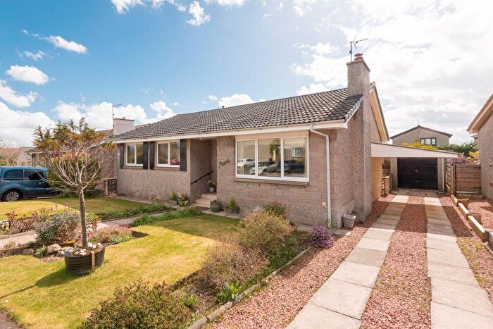 3 Bedroom Bungalow For Sale In Somnerfield Grove, Haddington, East Lothian, EH41