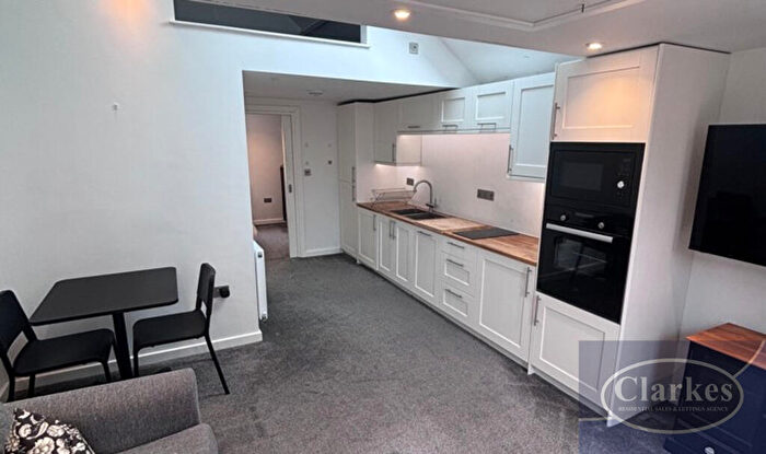 Maisonette To Rent In Pine Vale Crescent, Bournemouth, Dorset, BH10