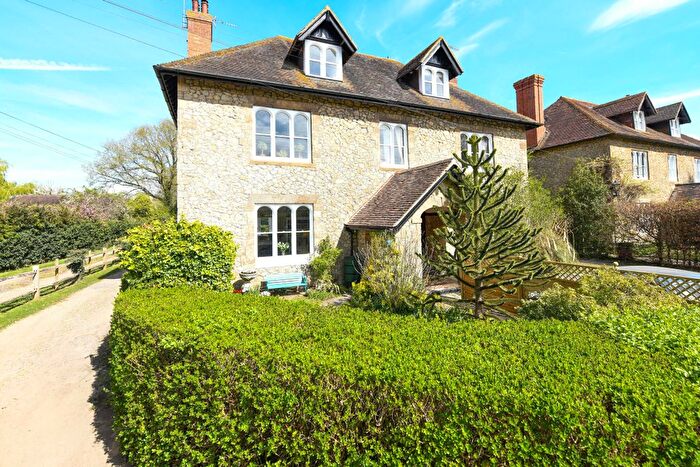 3 Bedroom Flat For Sale In Grove House, Pluckley, TN27