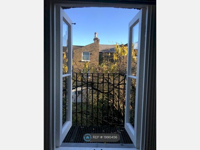 2 Bedroom Flat To Rent In Shenley Road, London, SE5