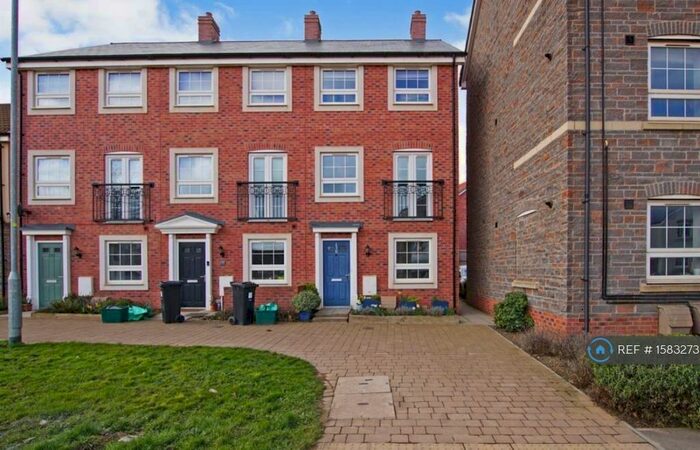 3 Bedroom Semi-Detached House To Rent In Honeysuckle Road, Emersons Green, Bristol, BS16