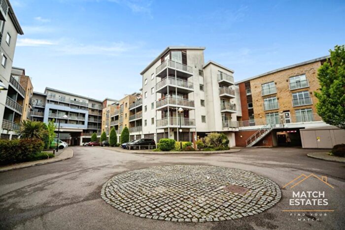 2 Bedroom Apartment For Sale In Kingfisher Meadow, Maidstone, Kent, ME16
