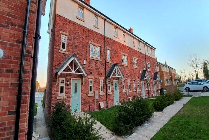 3 Bedroom Mews To Rent In Whitehall Drive, Preston, PR3
