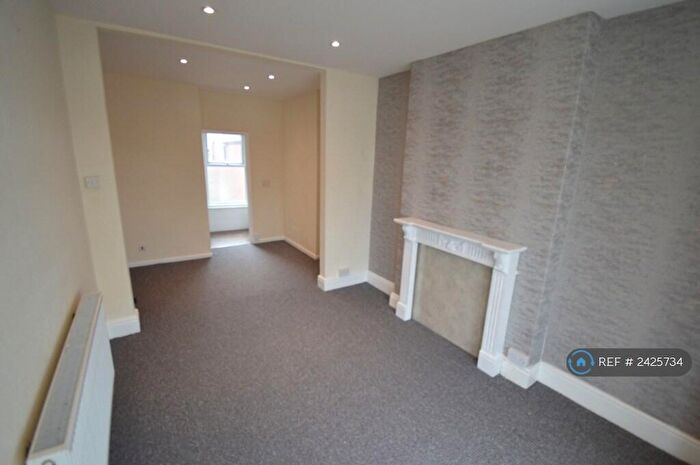 1 Bedroom Flat To Rent In Hart Street, Southport, PR8