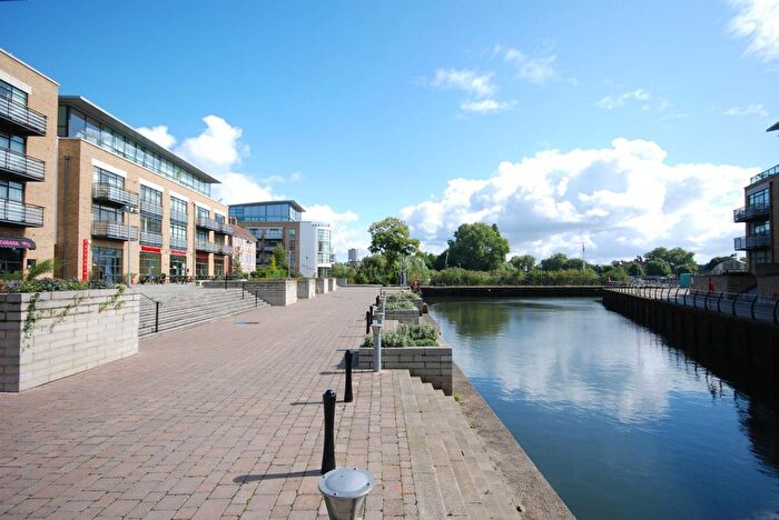 2 Bedroom Flat For Sale In Ferry Quays, Brentford, TW8