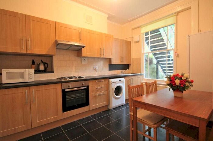 1 Bedroom Flat To Rent In Regina Road, Finsbury Park, London, N4