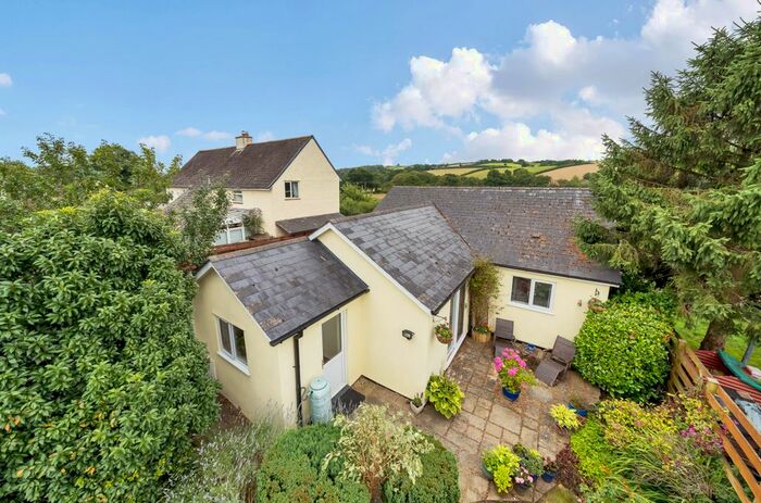 2 Bedroom Bungalow For Sale In Banfields, Shillingford, Tiverton, Devon, EX16