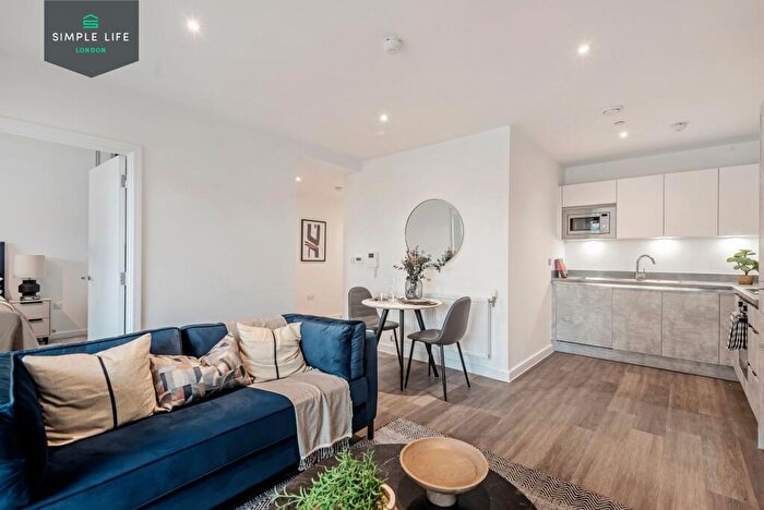 1 Bedroom Apartment To Rent In Bed, Th Floor, Evos, Endura House In Beam Park, RM13