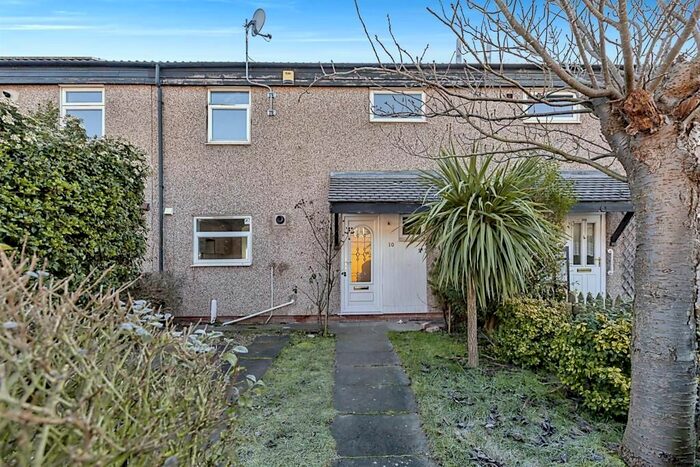 3 Bedroom Terraced House To Rent In Featherstone Drive, Glen Parva, Leicester, LE2