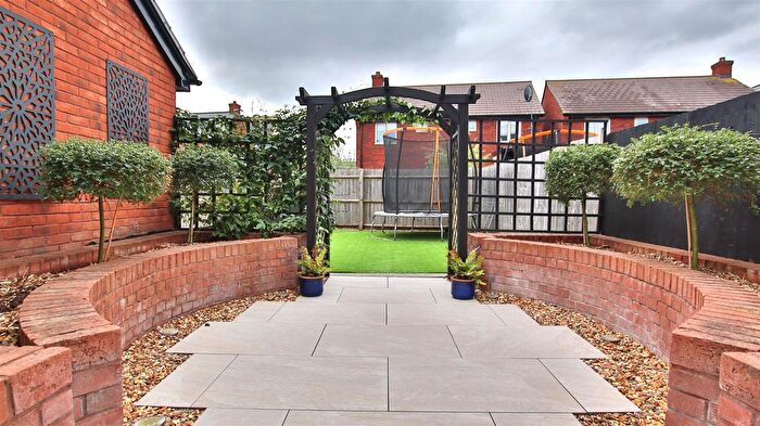 3 Bedroom Semi-Detached House For Sale In Bluebell Road, Walton Cardiff, Tewkesbury, GL20