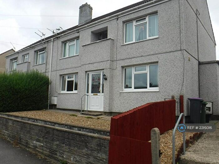 2 Bedroom Flat To Rent In Glosters Parade, Pontypool, NP4