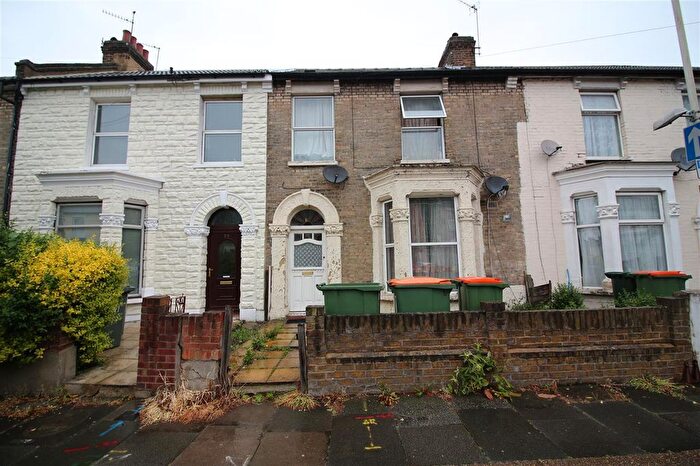 4 Bedroom Terraced House For Sale In Carlyle Road, Manor Park, E12