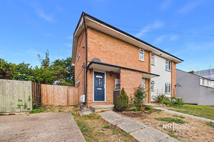 2 Bedroom Maisonette For Sale In Chessington Close, West Ewell, Surrey., KT19