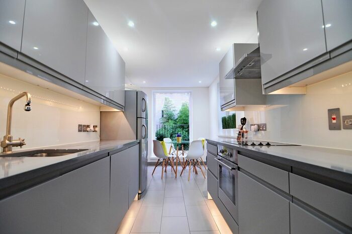 3 Bedroom Maisonette To Rent In Abingdon Road, High Street Kensington, London, W8