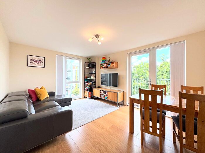2 Bedroom Flat For Sale In Charcot Road, Hitherwood Court, NW9