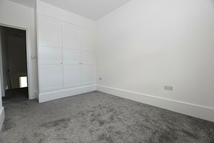 2 Bedroom Apartment To Rent In Lansdowne Road, Croydon, CR0
