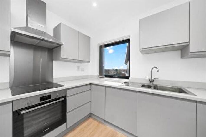 1 Bedroom Flat To Rent In Block C, Kundra Court, Apartment, A Spring Gardens, Kundra Court, Romford, RM7