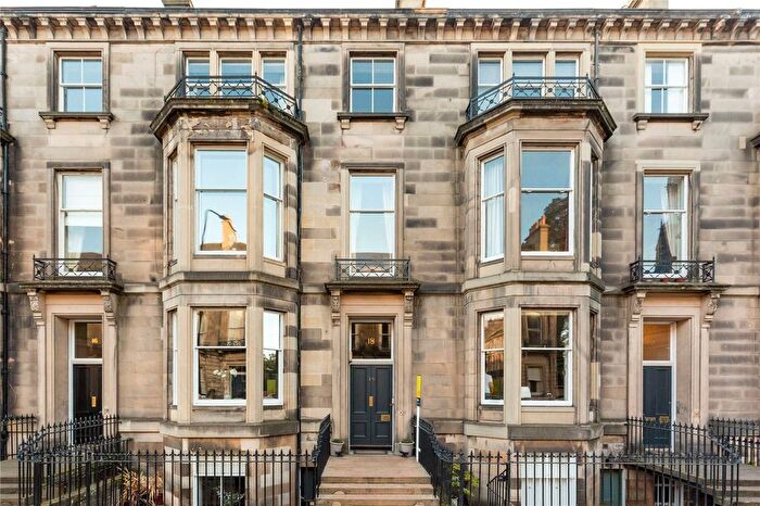 2 Bedroom Flat To Rent In Palmerston Place, Edinburgh, Midlothian, EH12