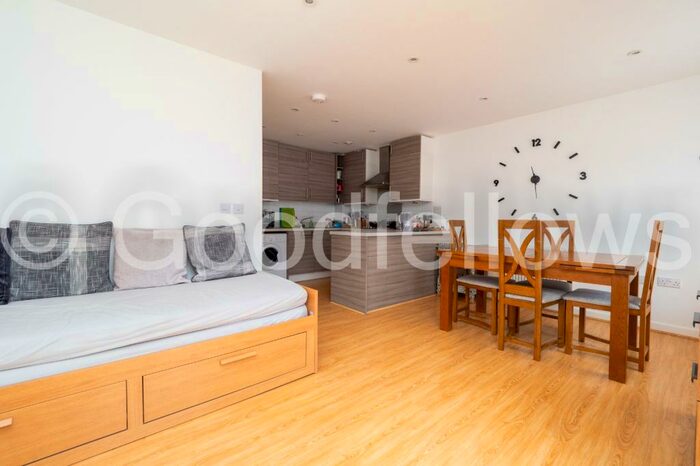 Property To Rent In Diamond Jubilee Way, Carshalton, SM5