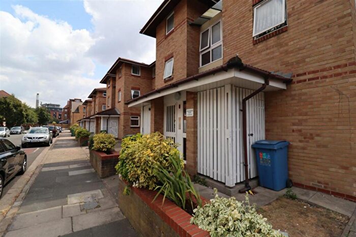 1 Bedroom Apartment To Rent In Varcoe Road, South Bermondsey, SE16